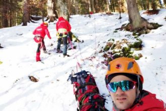 Turisti salvati de la Voina cu ambulanta