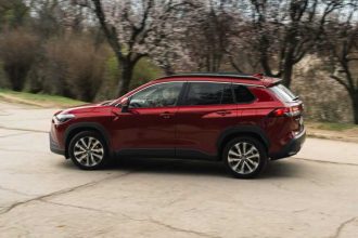 Zeci de mii de Toyota retrase din cauza unui risc de incendiu