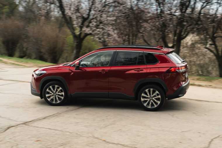 Zeci de mii de Toyota retrase din cauza unui risc de incendiu