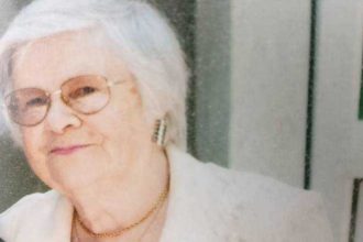 A decedat profesoara Steliana Statescu fosta directoare a colii Nr 1 din Pitestii