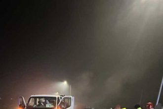 Accident la Curtea de Arges Trei persoane ranite transportate cu ambulante