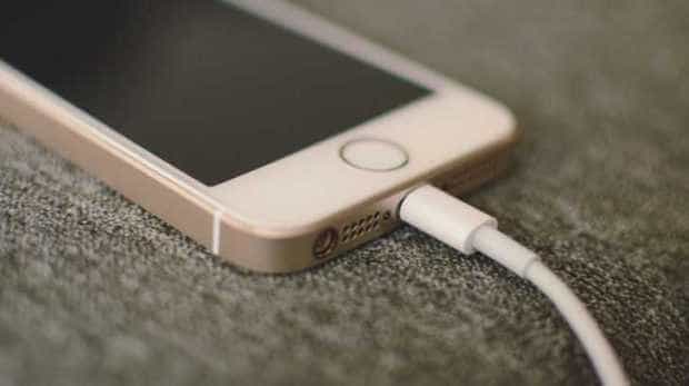 Alerta Apple iPhone urile pot fi spionate fara click