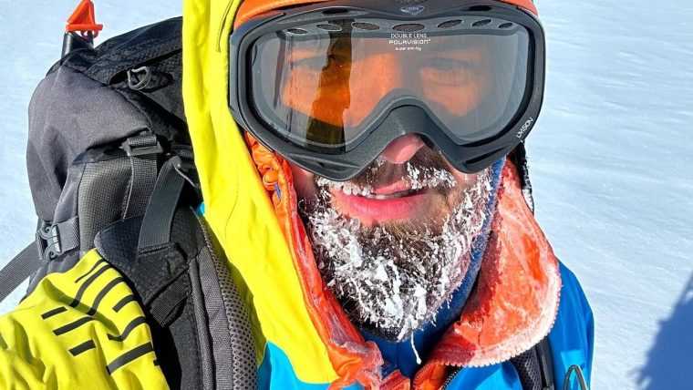 Alpinistul Adrian Ahritculesei a atins Polul Sud