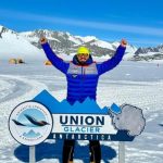 Alpinistul roman Adrian Ahritculesei a escaladat Antarctica
