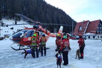Aproape 100 de turisti salvati la munte intr o zi