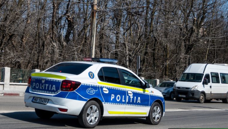 Arges Politistii de investigare a criminalitatii au identificat si retinut suspecti dupa mai multe furturi din magazine