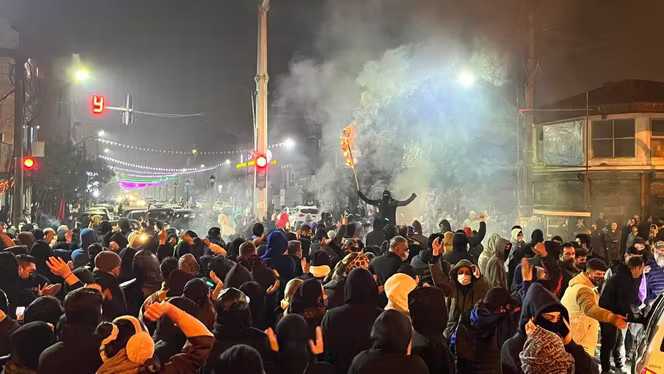 Avertisment oficial romanii sa evite Iranul din cauza protestelor