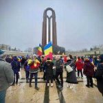 Calin Georgescu a adus o coroana de flori la Monumentul Ostalului Necunoscut din Parcul Carol I Bucuresti