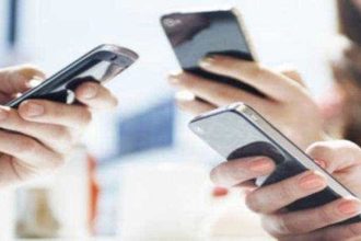 Capcana digitala pe WhatsApp un simplu colet fals iti poate goli contul