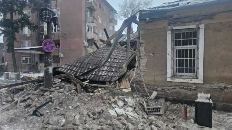 Explozie misterioasa la anexa Politiei Lugoj un politist grav ranit cauza nu este gazul