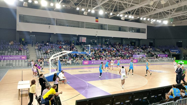 FC Arges Baschet invinsa de Dinamo