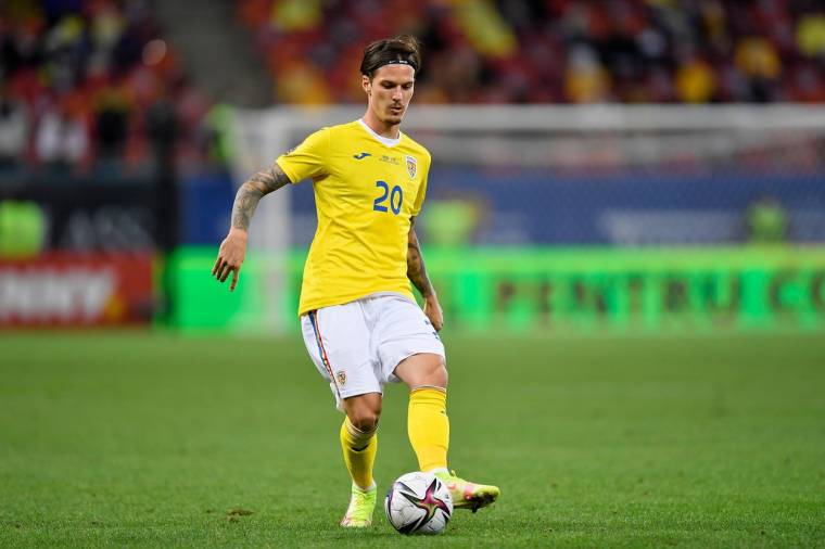 FIFA mizeaza pe Dennis Man pentru Mondial