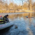 Fetita rescatata de un nepalez din lacul inghetat