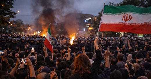 Iranul fierbe sub represiune zeci de morti si arestari