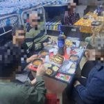 Masa festiva si cadouri pentru oamenii fara adapost