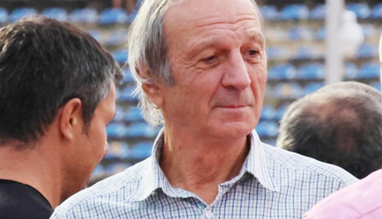 Mihai Zanfir legendarul fundas de la FC Arges a implinit 71 de ani Am crescut in Strand si am jucat fotbal de cand ma stiu