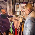 O istorie a fotbalului pitestean in apartamentul unui colectionar