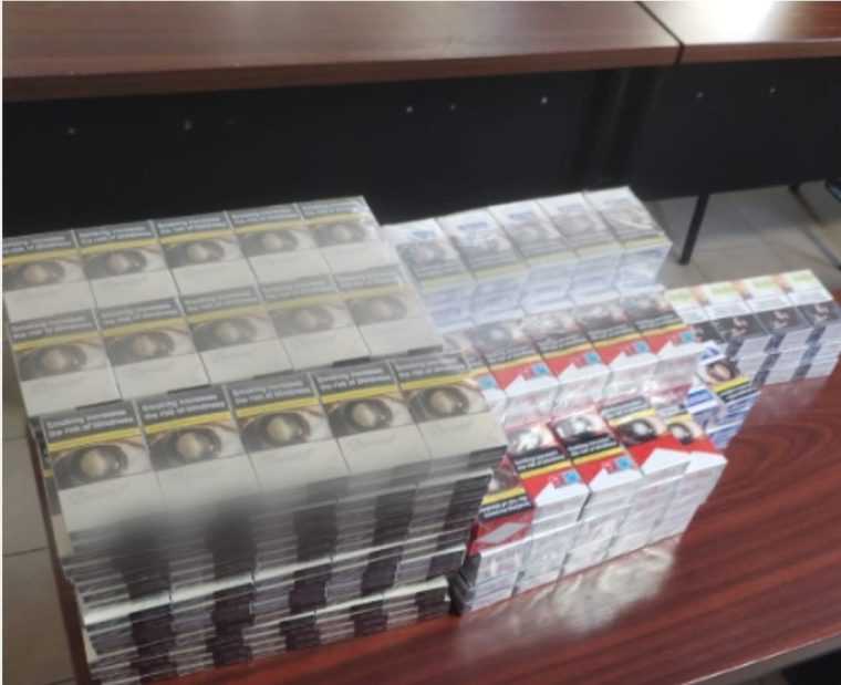 Peste 8000 de tigari netimbrate confiscate de jandarmii din Arges