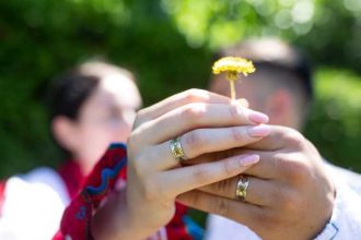 Pitesti Peste 400 de cupluri distingte pentru fidelitate in 2025