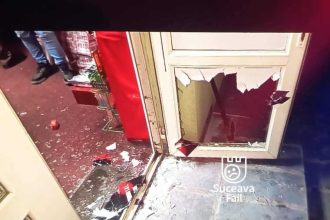 Prins jefuind un magazin erotic cu un topor