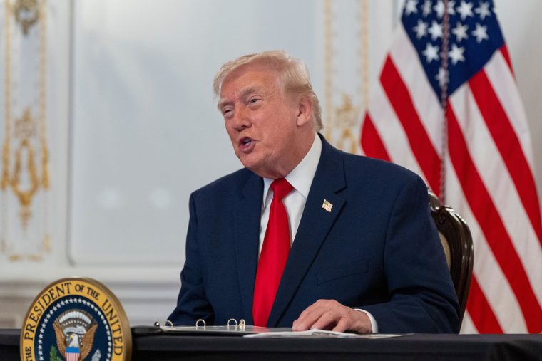 Problema tehnica la Air Force One aeronava lui Trump a fost nevoita sa aterizeze pe o baza militara