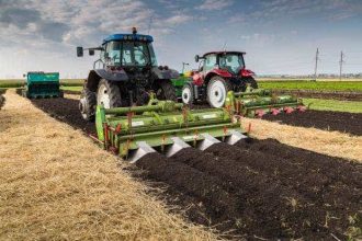 Romania se afla pe primul loc in UE in ceea ce priveste numarul de angajati in agricultura un roman din cinci lucreaza in domeniu