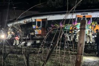 Spania din nou in stare de soc un tren de calatori a lovit un zid in apropiere de Barcelona
