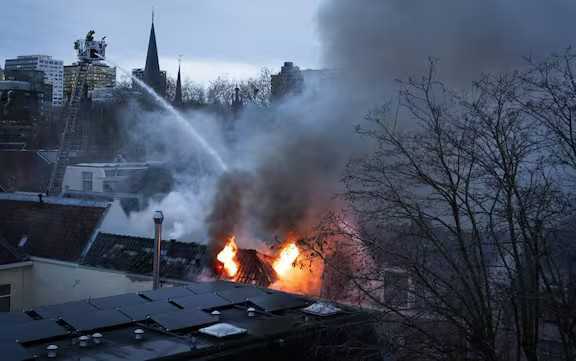 Utrecht zguduit de o explozie incendiu in centru