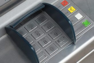 un botosanean a lasat 15000 de lei in bancomat politia il cauta