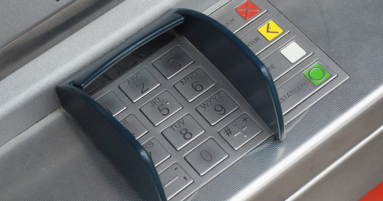 un botosanean a lasat 15000 de lei in bancomat politia il cauta