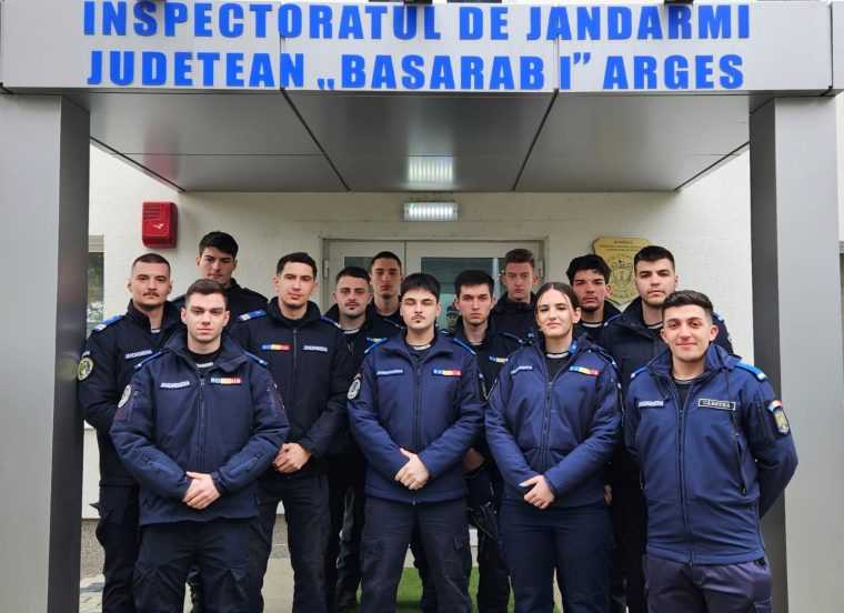 18 studenti in stagiu la Jandarmeria Arges