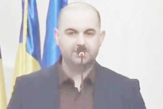 A mai aparut un nou Bazinul cu specialisti ai administratiei Lasconi se goleste