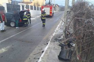 Accident in Arges la Maracineni Trei persoane transportate de echipajul medical