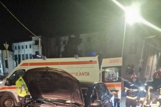Accident la Pitesti pe strada Bratianu O persoana ranita transportata la spital