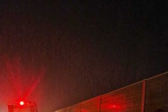 Accident pe Autostrada A1 Un autoturism a lovit parapetul