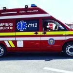Accident socant in judetul Sibiu o femeie a fost prinsa intre o masina si un zid dupa ce fiul ei de 11 ani a condus vehiculul