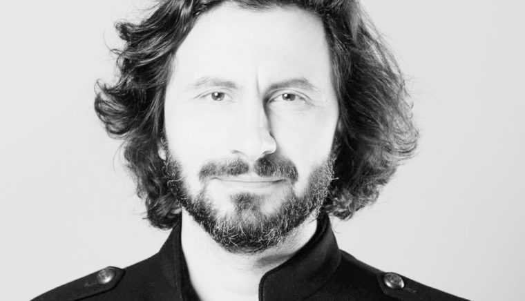 Actorul Adrian Nour concert de jazz la Filarmonica din Pitesti