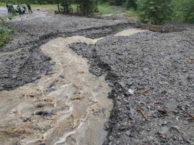 Alert de inundaii n sudul rii Cod galben i Cod portocaliu pe ruri din bazinele Arge i Clmui