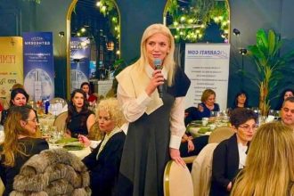 Alina Gorghiu Romania are un viitor Iar acest viitor este construit in fiecare zi si de catre femei