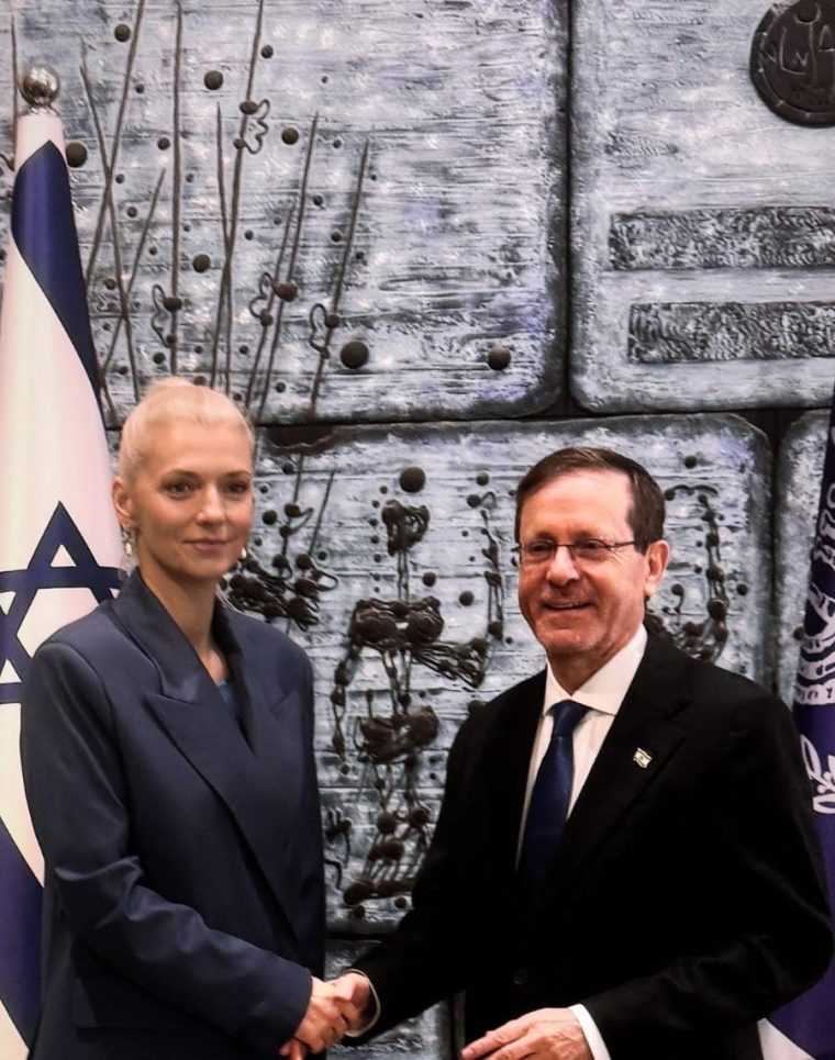 Alina Gorghiu intalniri de rang inalt in Israel