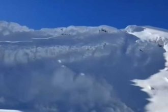 Avalansa surprinsa in zona Balea Lac Risc crescut in Muntii Fagaras