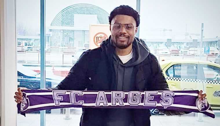 Baschetbalistul american Dimitrius Underwood noua achizitie a FC Arges Basketball va multumesc ca m ati adus aici sunt incantat sa lucrez pentru fani si sa fac parte din cultura clubului