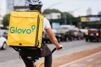 Cutremur in industria livrarilor operatorul Glovo din Italia plasat sub supraveghere judiciara intr un scandal de exploatare a curierilor