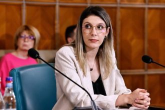 Diana Buzoianu Statul roman a castigat definitiv 43000 de hectare de padure retrocedate ilegal