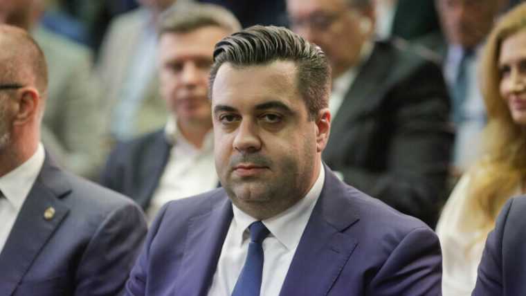 Fostul ministru al Transporturilor Razvan Cuc trimis in judecata Ce acuzatii i se aduc