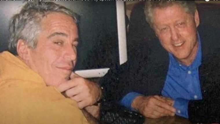 Fostul presedinte al Statelor Unite Bill Clinton neaga orice implicare in scandalul Epstein