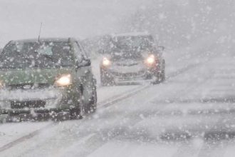 Meteorologii prevad ninsori polei vant si scaderea temperaturilor incepand de duminica pana marti seara