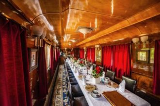 Ministerul Transporturilor preia Trenul Regal inainte de a se deteriora Proiect de restaurare si muzeu feroviar