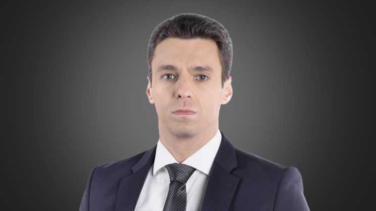 Mircea Badea dupa ce Robert Negoita a fost pus sub control judiciar Ne uitam hipnotizati la un petic de asfalt ca la un OZN Romania este tara abuzului in serviciu