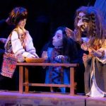 Papusi de toate dimensiunile in spectacol la Pitesti